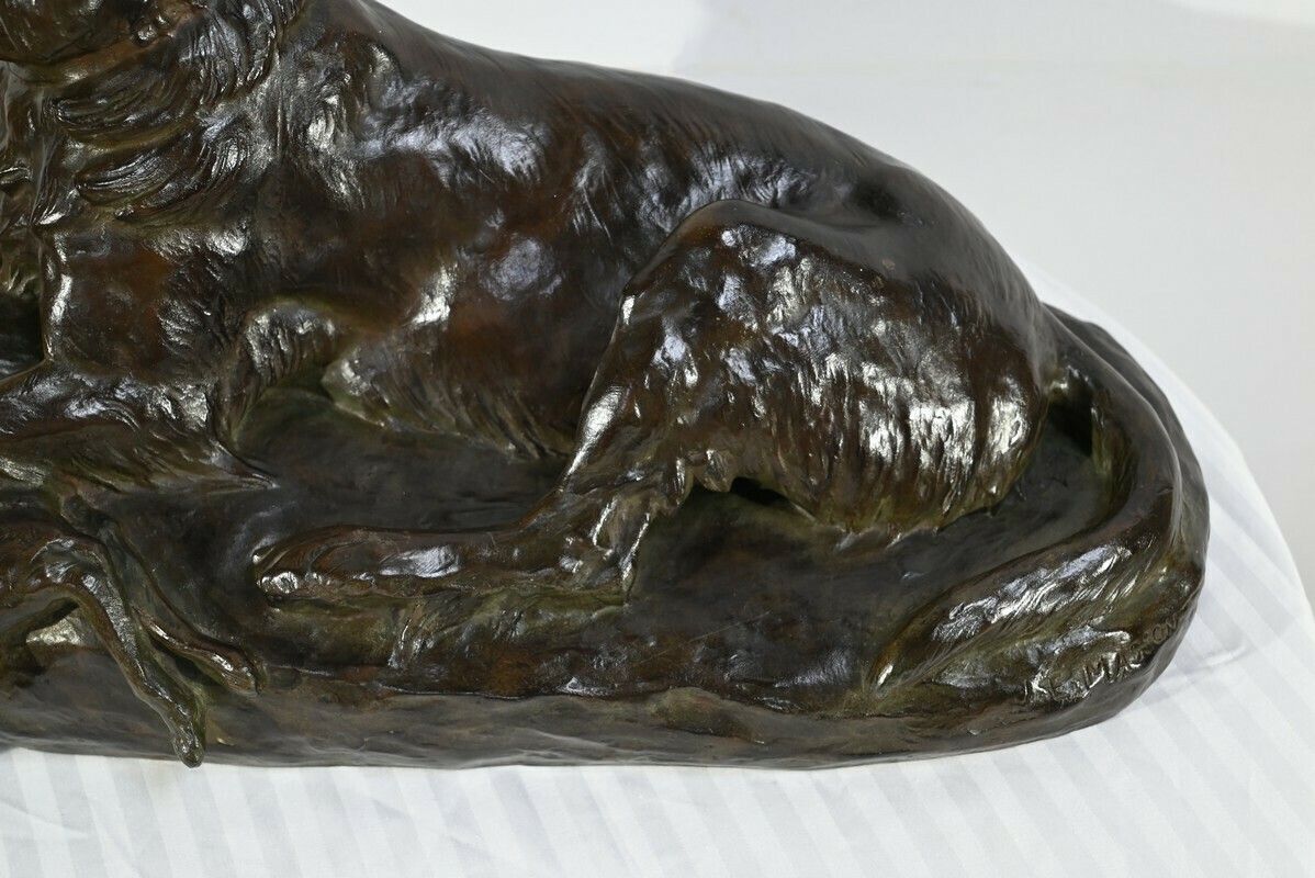 photo vintage Bronze “The Dog With The Hare”, Signed Je. Masson – Early 20th Century