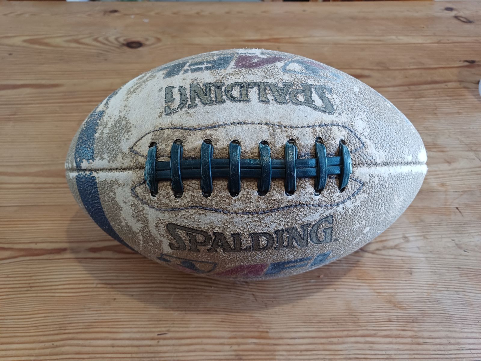 photo furniture Spalding Afl David Baker American Football Ball