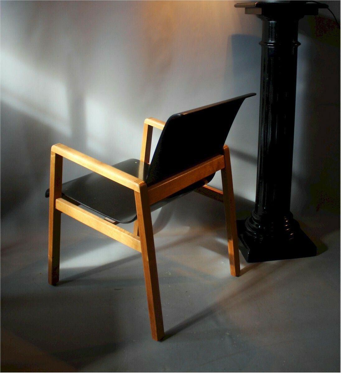 Alvar Aalto Hallway Chair Model No.403 By Finmar photo for sale