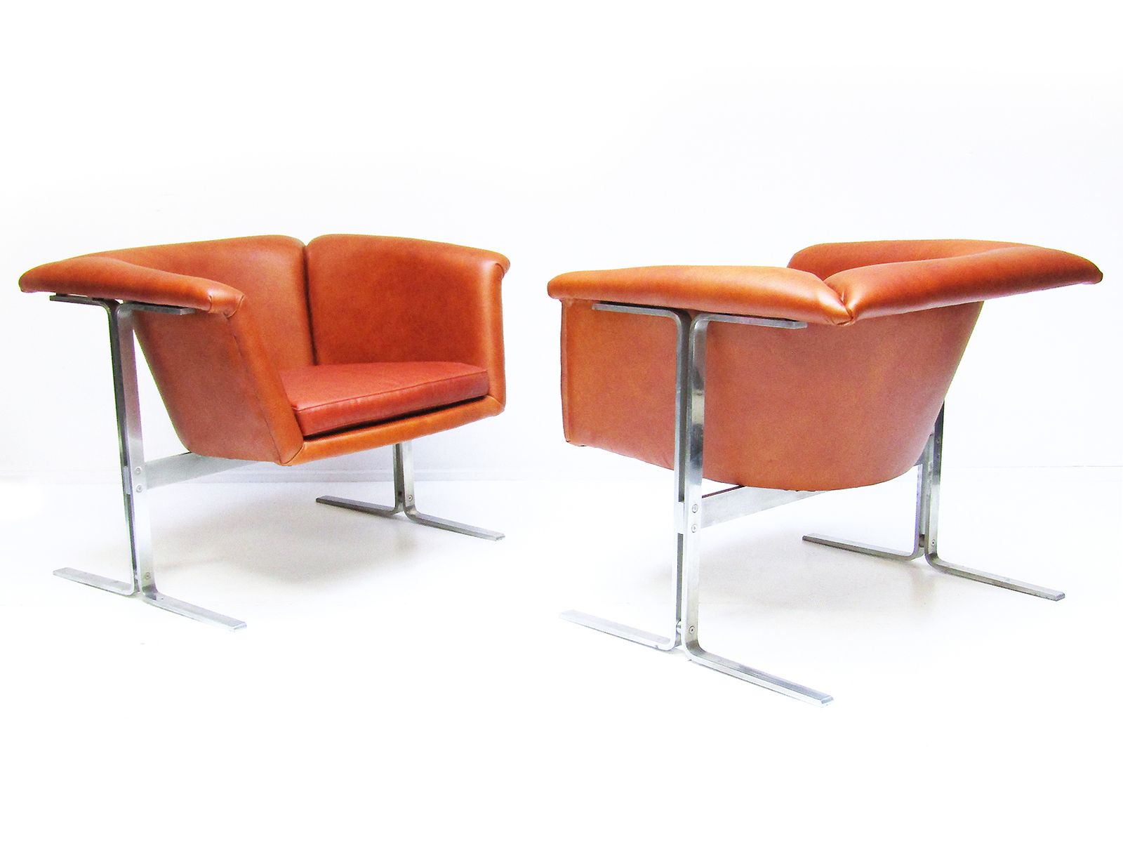 6000.0 Two Space Age "042" Chairs By Geoffrey Harcourt For Artifort photo