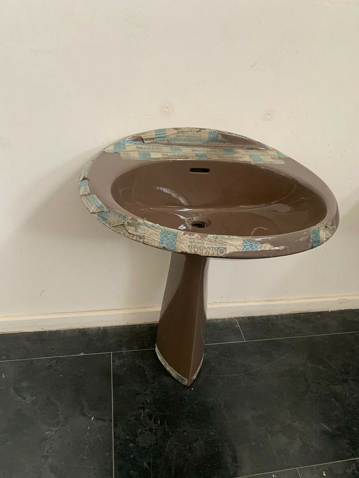 Ellisse Brown Washbasin By Ideal Standard, 1970s photo 1800.0