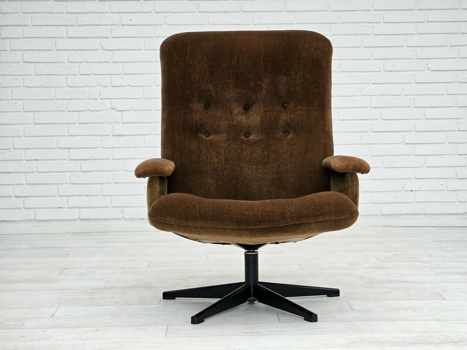 Vintage Scandinavische Draaifauteuil, Jaren 1970, Velours, Ongerestaureerde Staat. photo 1190.0