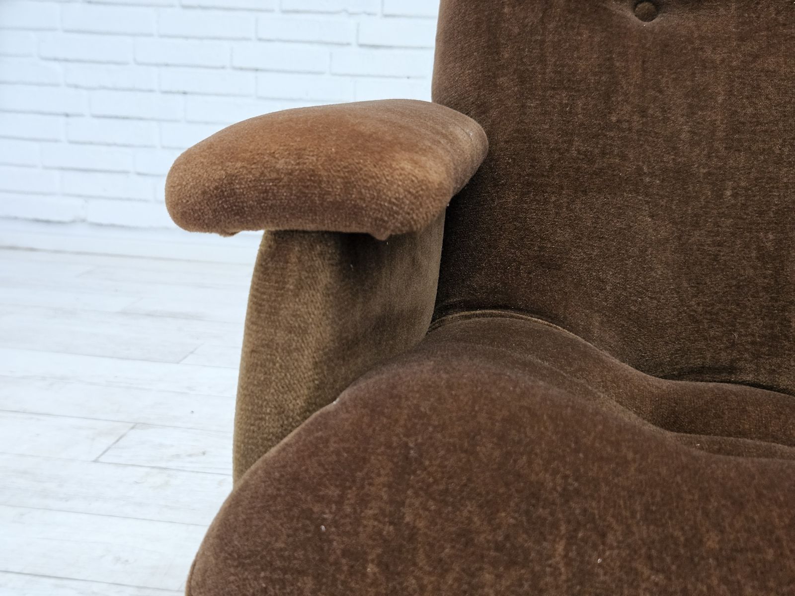 photo buy Vintage Scandinavische Draaifauteuil, Jaren 1970, Velours, Ongerestaureerde Staat.