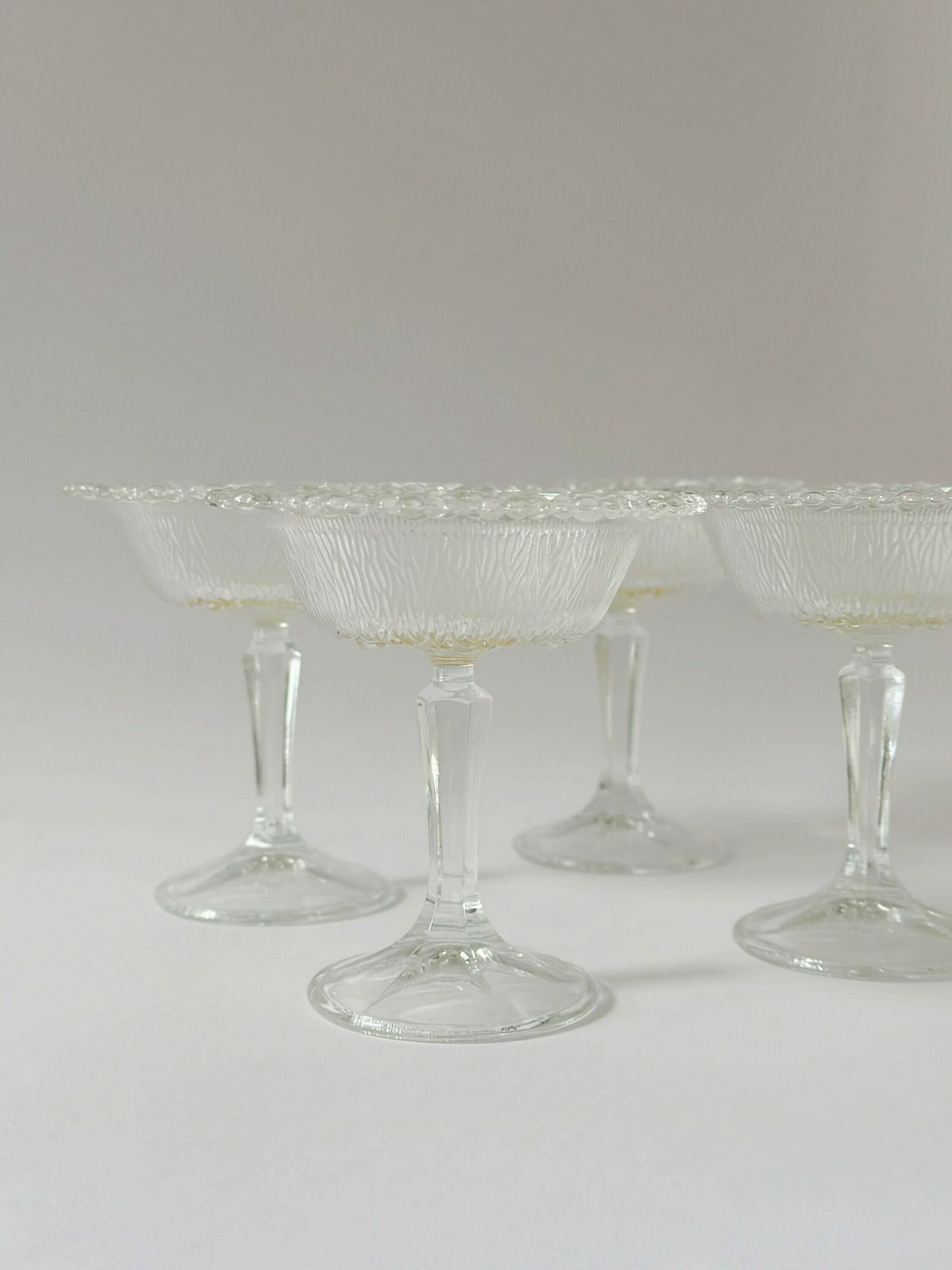 4 Vintage Champagne Coupes. Bubble Rim Sparkling Wine Glasses. Gatsby Style Glasses. Made In Italy photo furniture