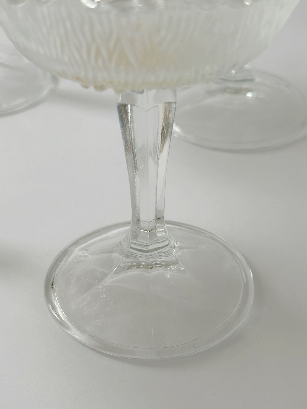 4 Vintage Champagne Coupes. Bubble Rim Sparkling Wine Glasses. Gatsby Style Glasses. Made In Italy photo 164.0