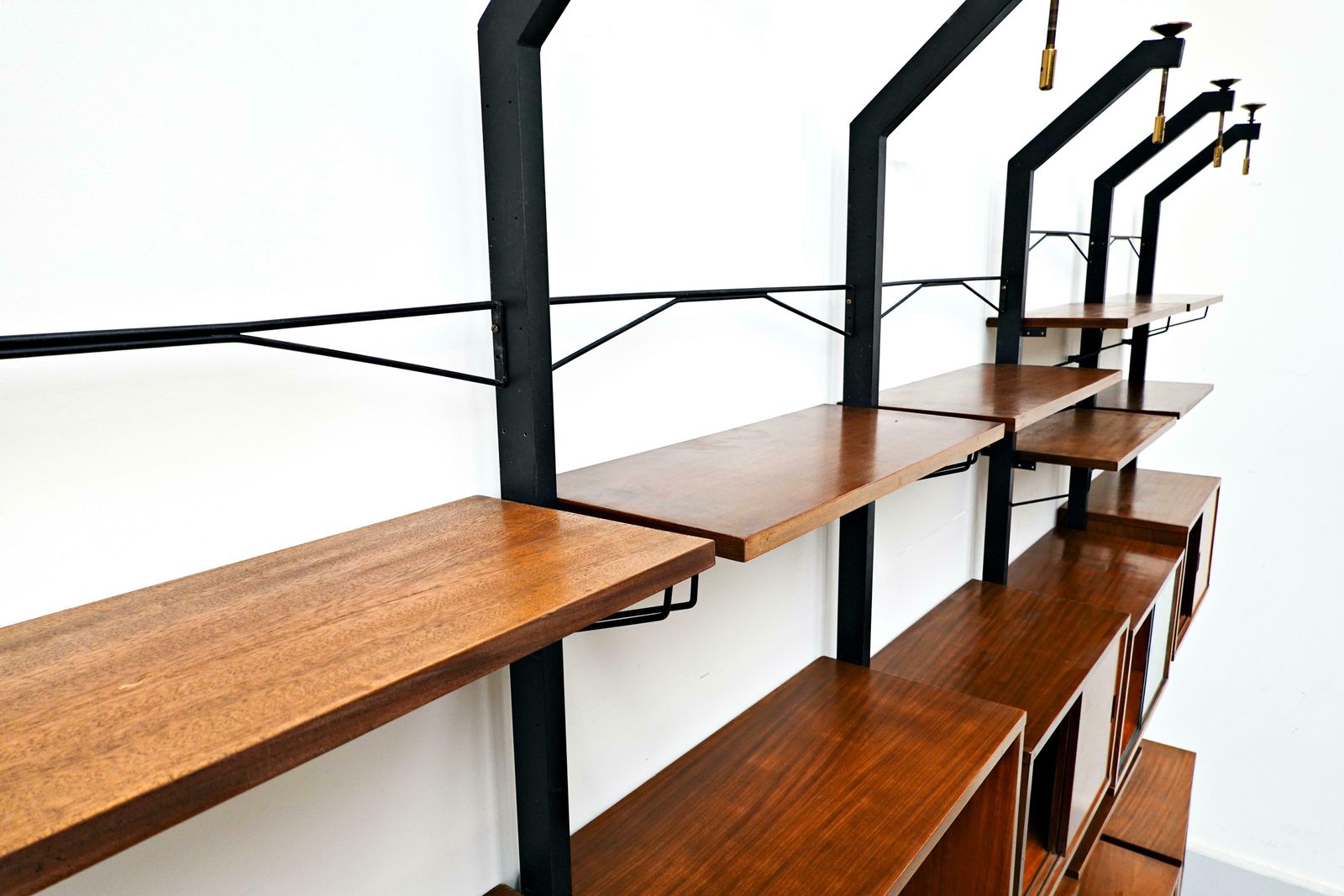 photo vinterior Mid Century Modern Italian Teak Wall Unit By Ico Parisi, 1960s