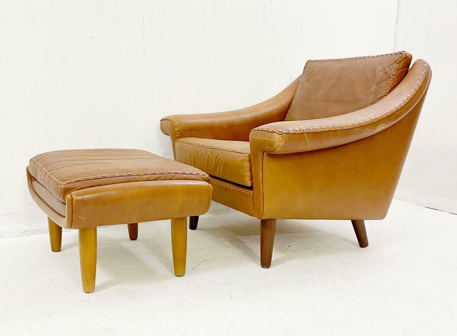 Mid Century Leather Armchair With Ottoman ''''Matador" By Aage Christiansen, 1970 photo vintage