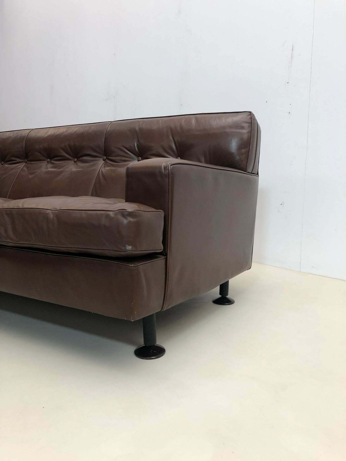 photo buy Mid Century Brown Leather Square Sofa By Marco Zanuso For Arflex, 1960s