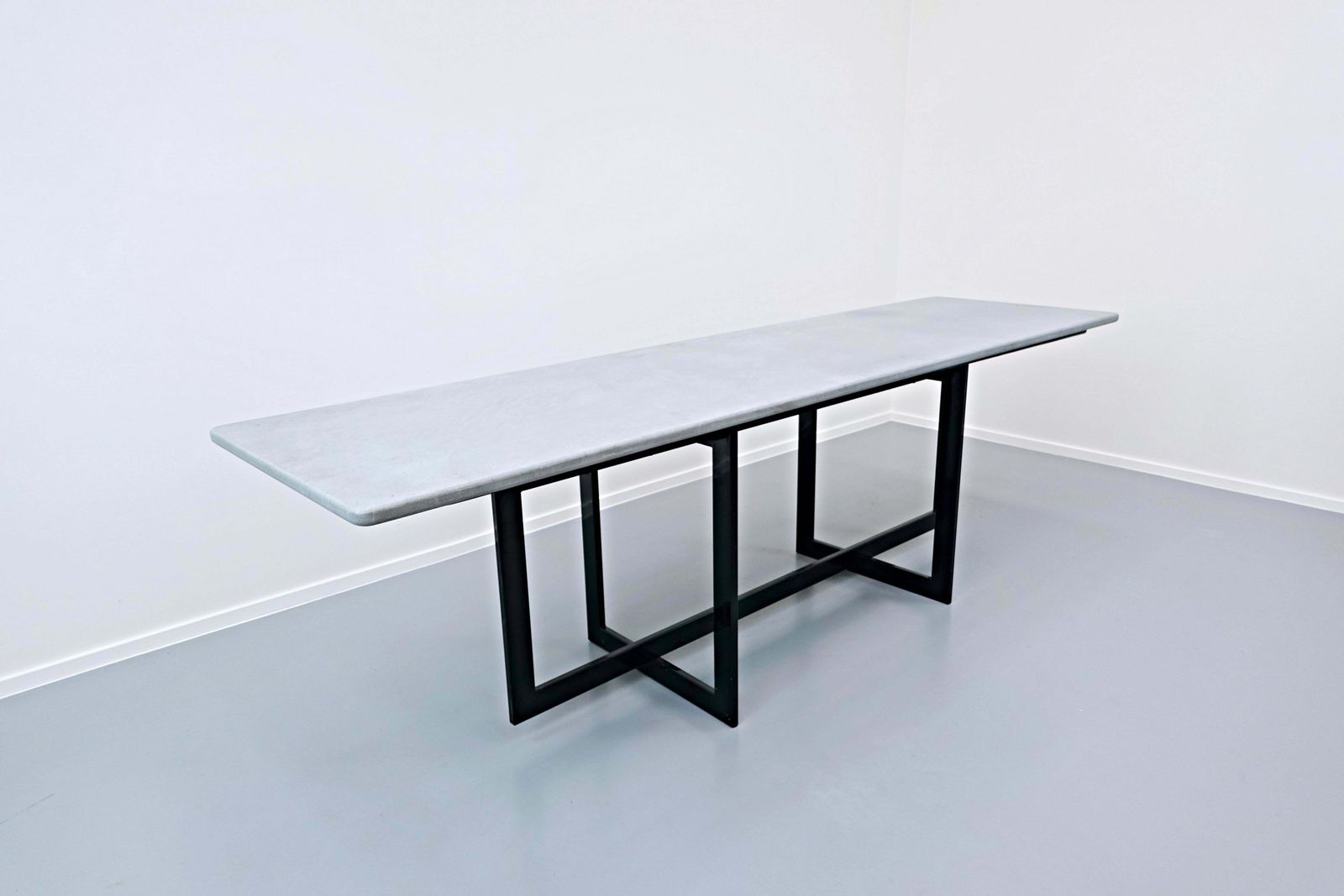 Mid Century Modern "Jonathan" Table By Francesco Soro For Icf In Pietra Serena photo for sale