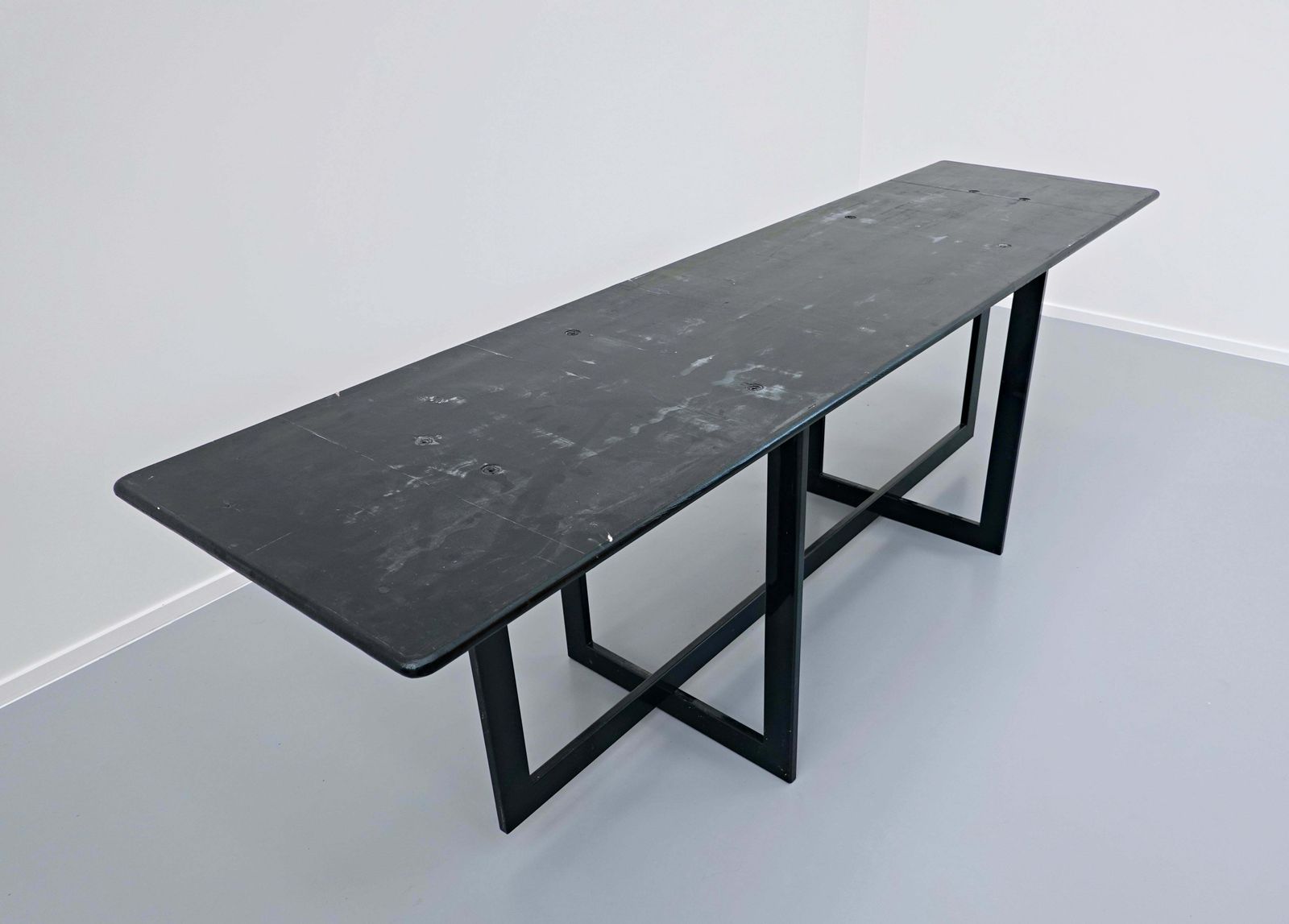 photo vinterior Mid Century Modern "Jonathan" Table By Francesco Soro For Icf In Pietra Serena