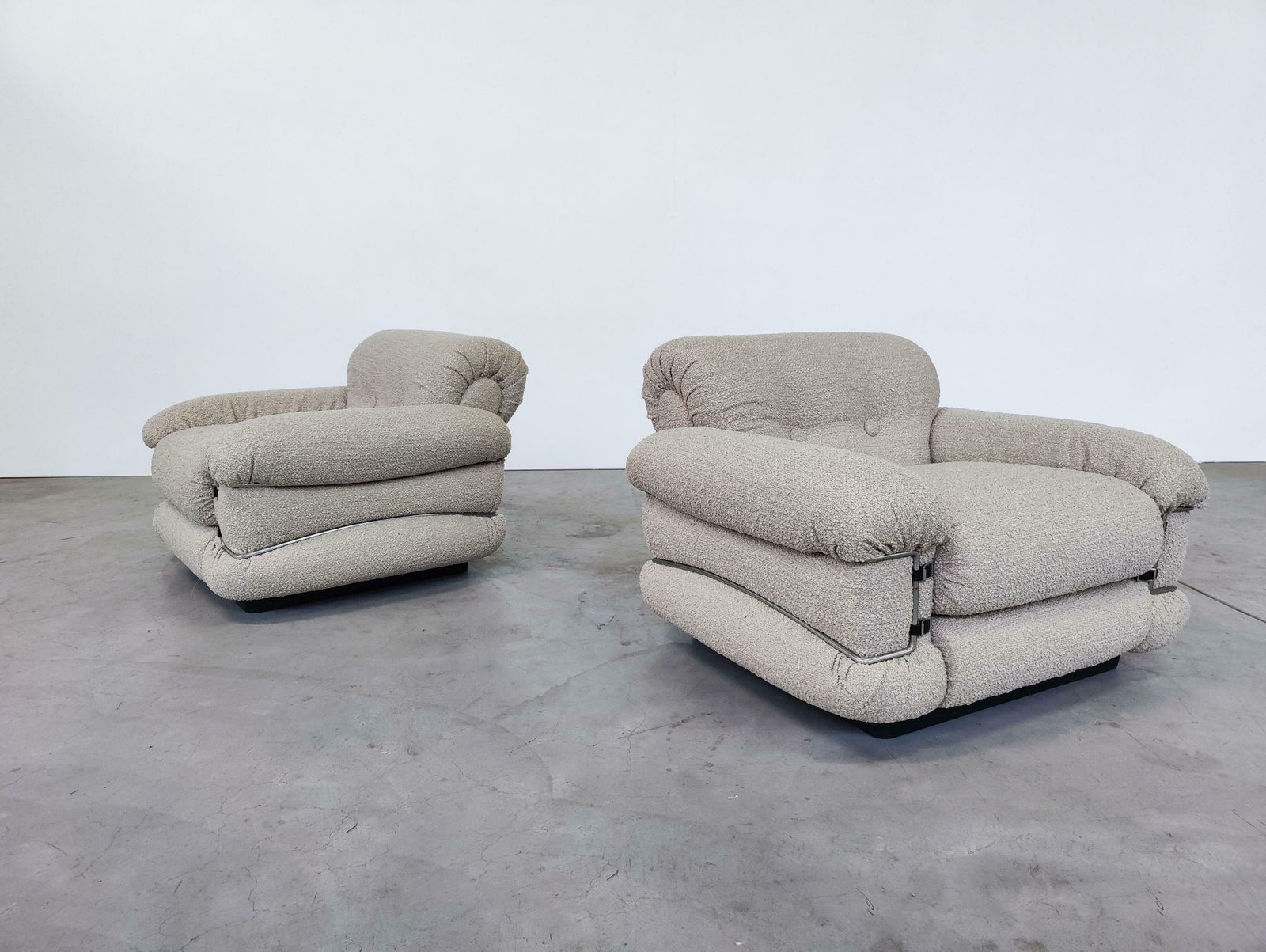 Mid Century Modern Pair Of Italian Armchairs, New Upholstery Beige Boucle Fabric photo Furniture