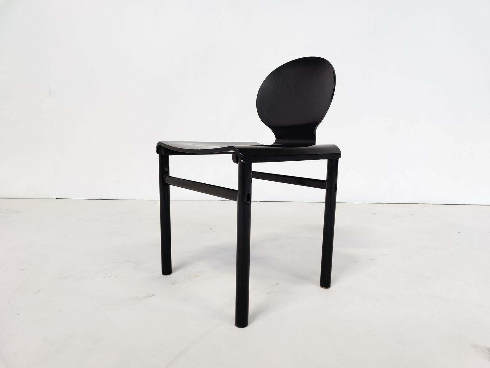 Mid Century Modern Rare Set Of 4 Chairs By Afra And Tobia Scarpa, Molteni, 1960s photo vinterior