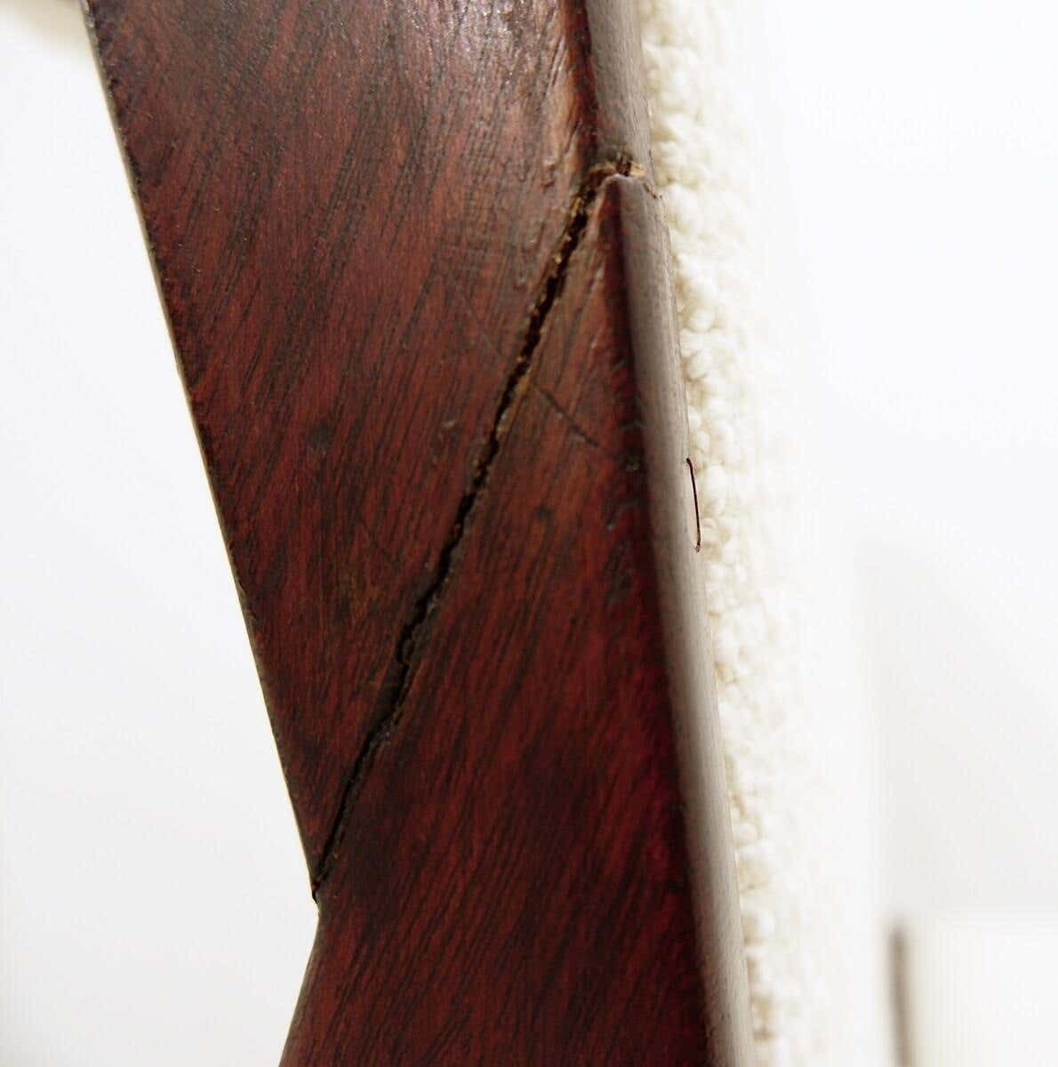Set Of 4 Mid Century Modern Italian Chairs, Wood And White Fabric, 1960s photo vinterior