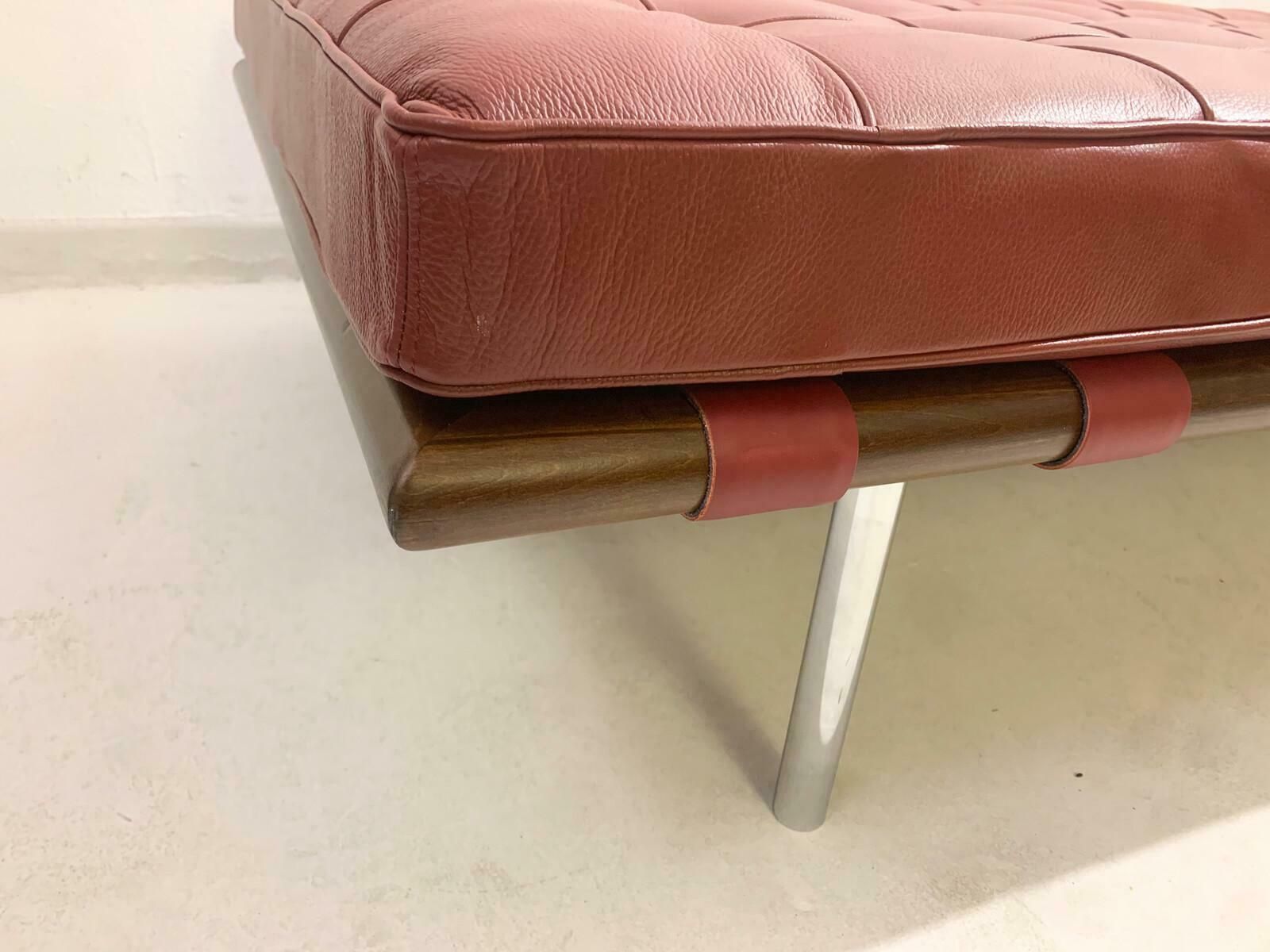 Barcelona Daybed By Ludwig Mies Van Der Rohe For Knoll, Burgundy Leather, 1990s photo buy