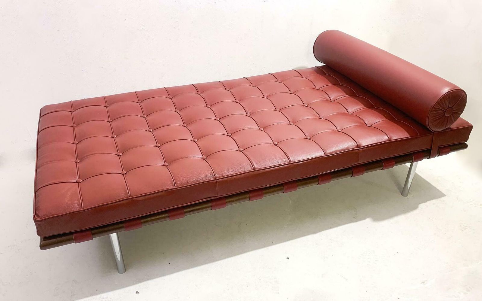 photo for sale Barcelona Daybed By Ludwig Mies Van Der Rohe For Knoll, Burgundy Leather, 1990s