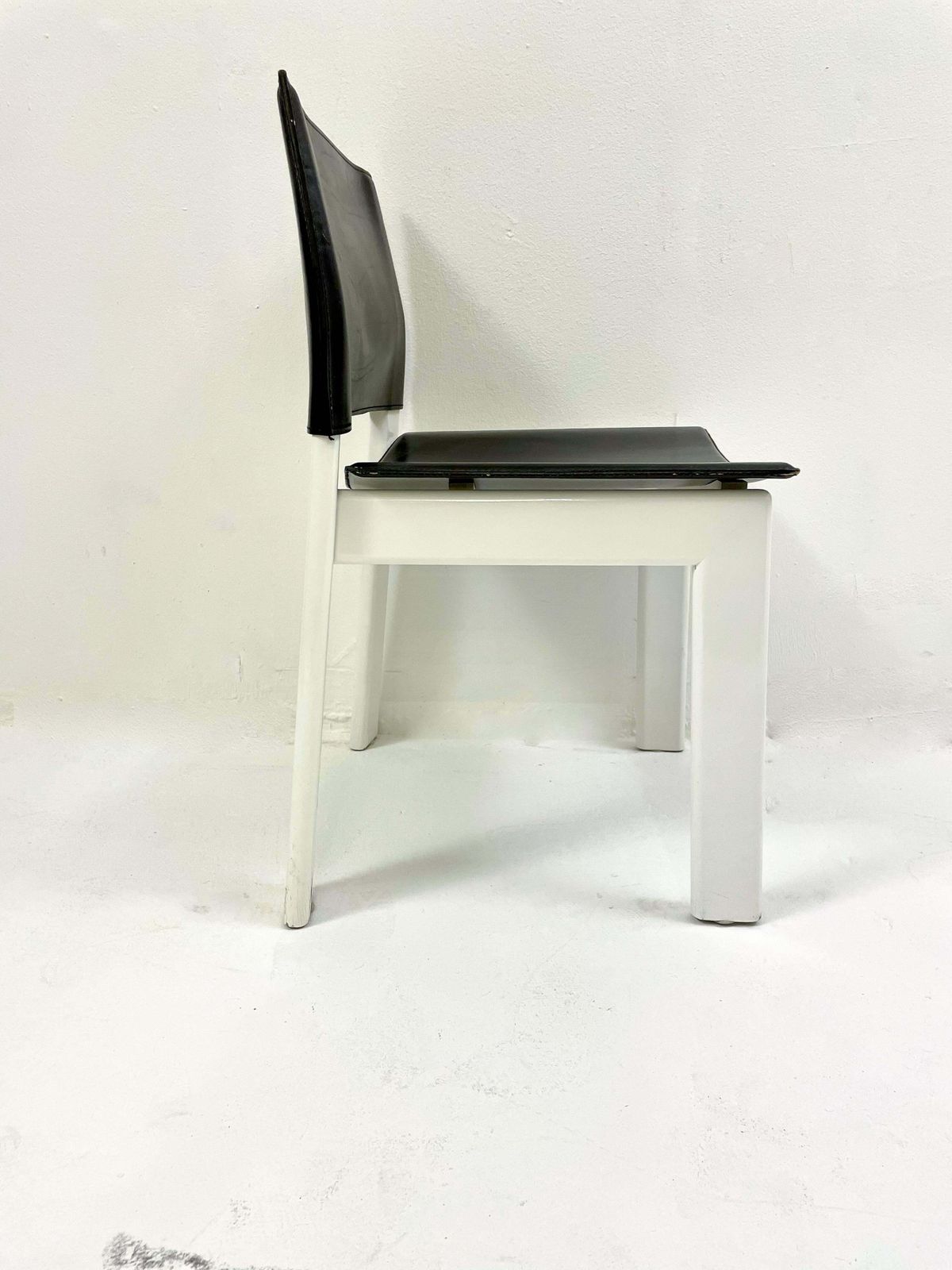 Mid Century Modern Set Of 4 Chairs, White Wood And Black Leather, Italy, 1970s photo for sale