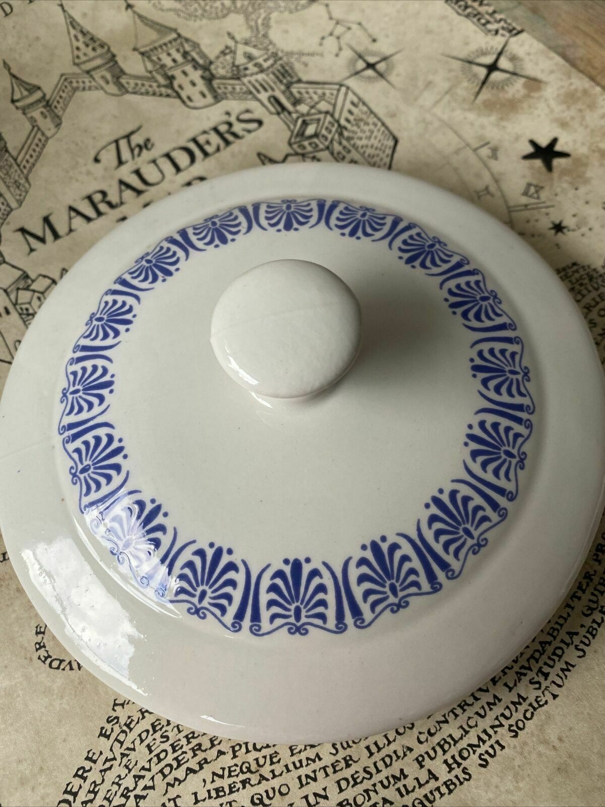 photo for sale Ditto Large Blue White Biscuits Canister Jar 1930 Vintage England