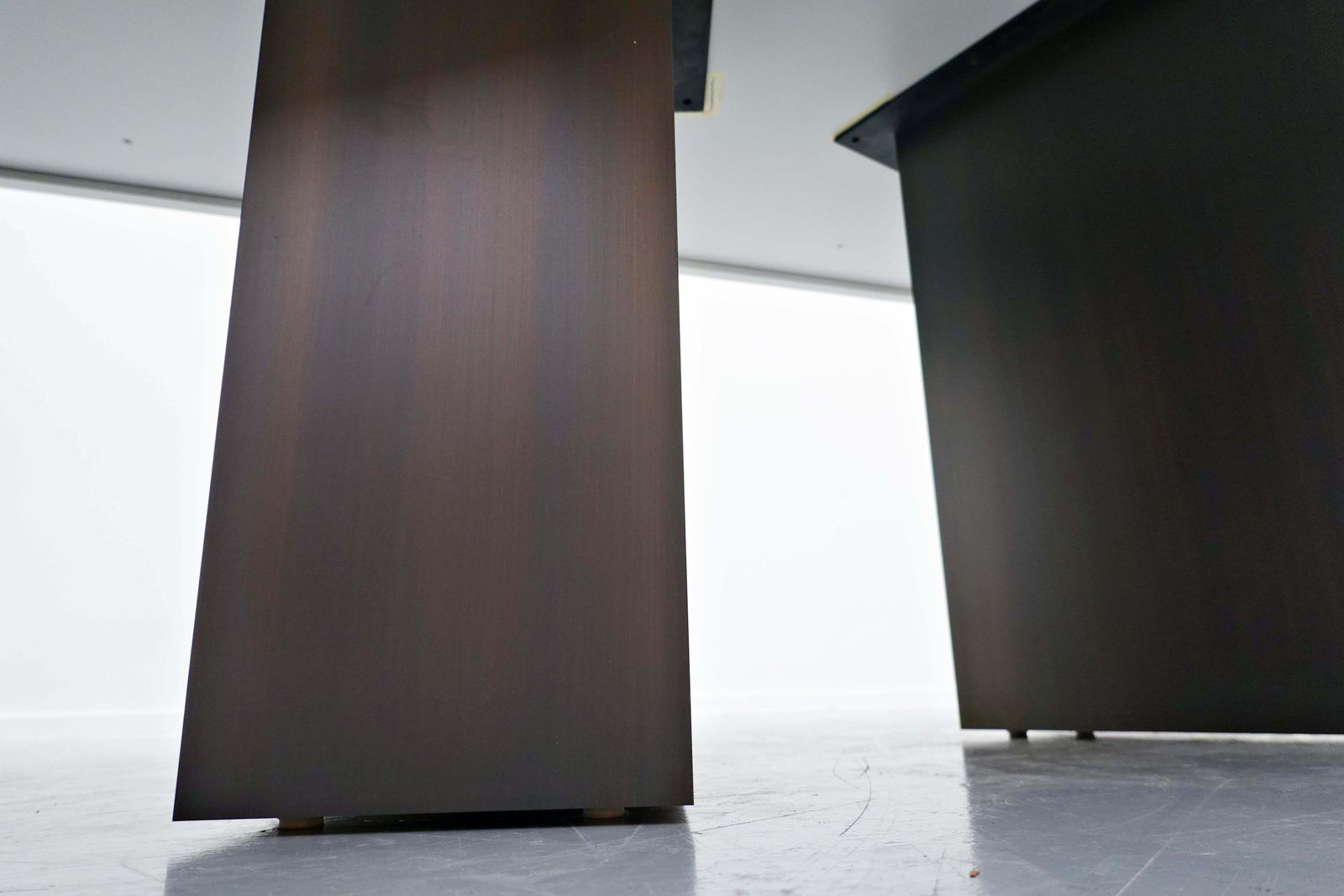 Large Lacquered Dining Table Designed By Iceberg Architecture Studio photo vinterior