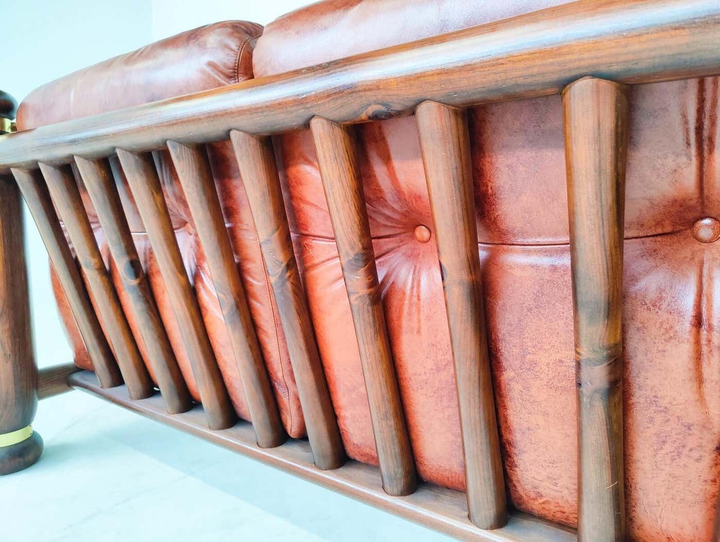 photo vinterior Mid Century Modern Seating Set, Leather And Wood, Italy, 1970s, Original Leather