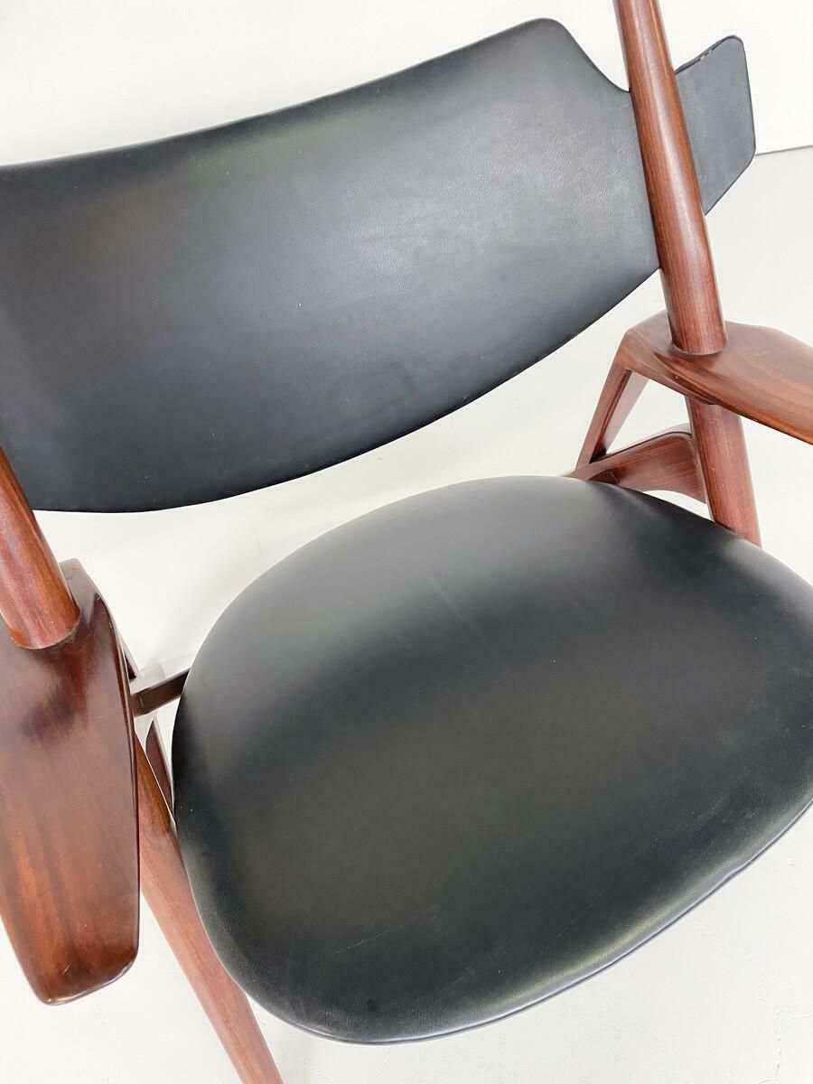 Mid Century Modern Chair By Hans Wegner, De Padova, 1960s photo for sale