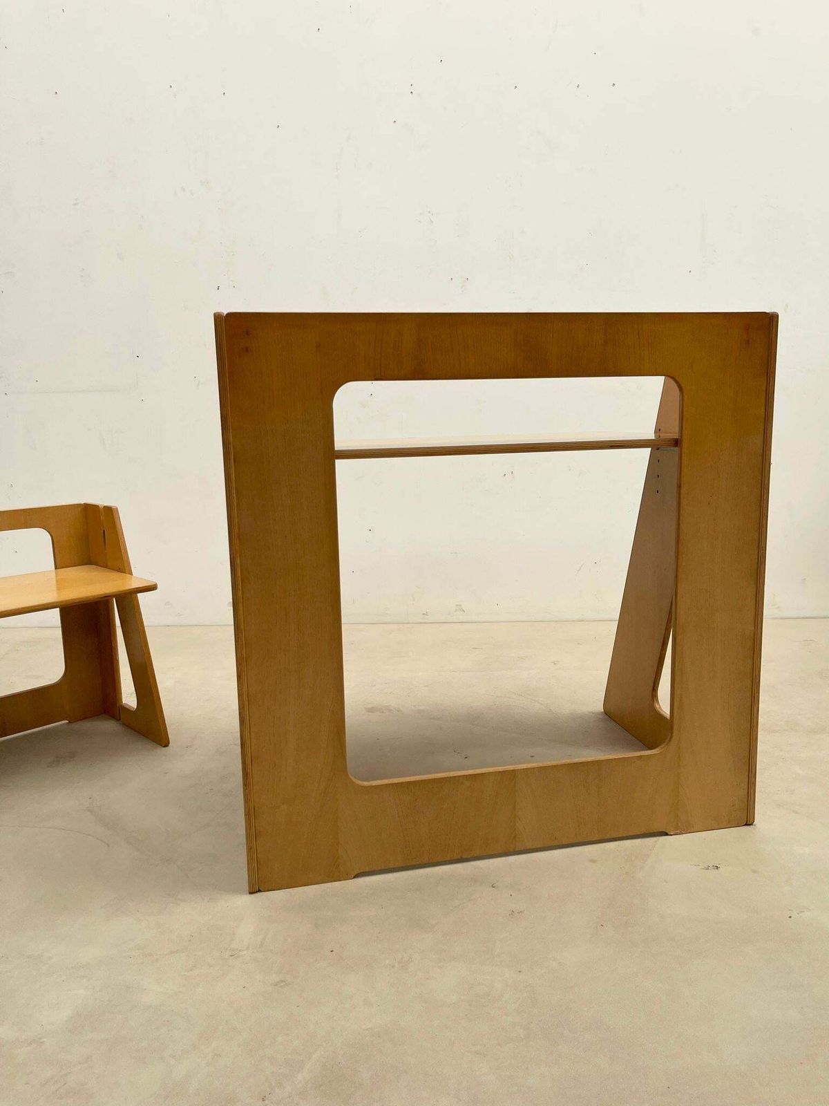 photo vintage Mid Century Modern Wood Foldable 6m Desk And Chair, Italy, 1960s