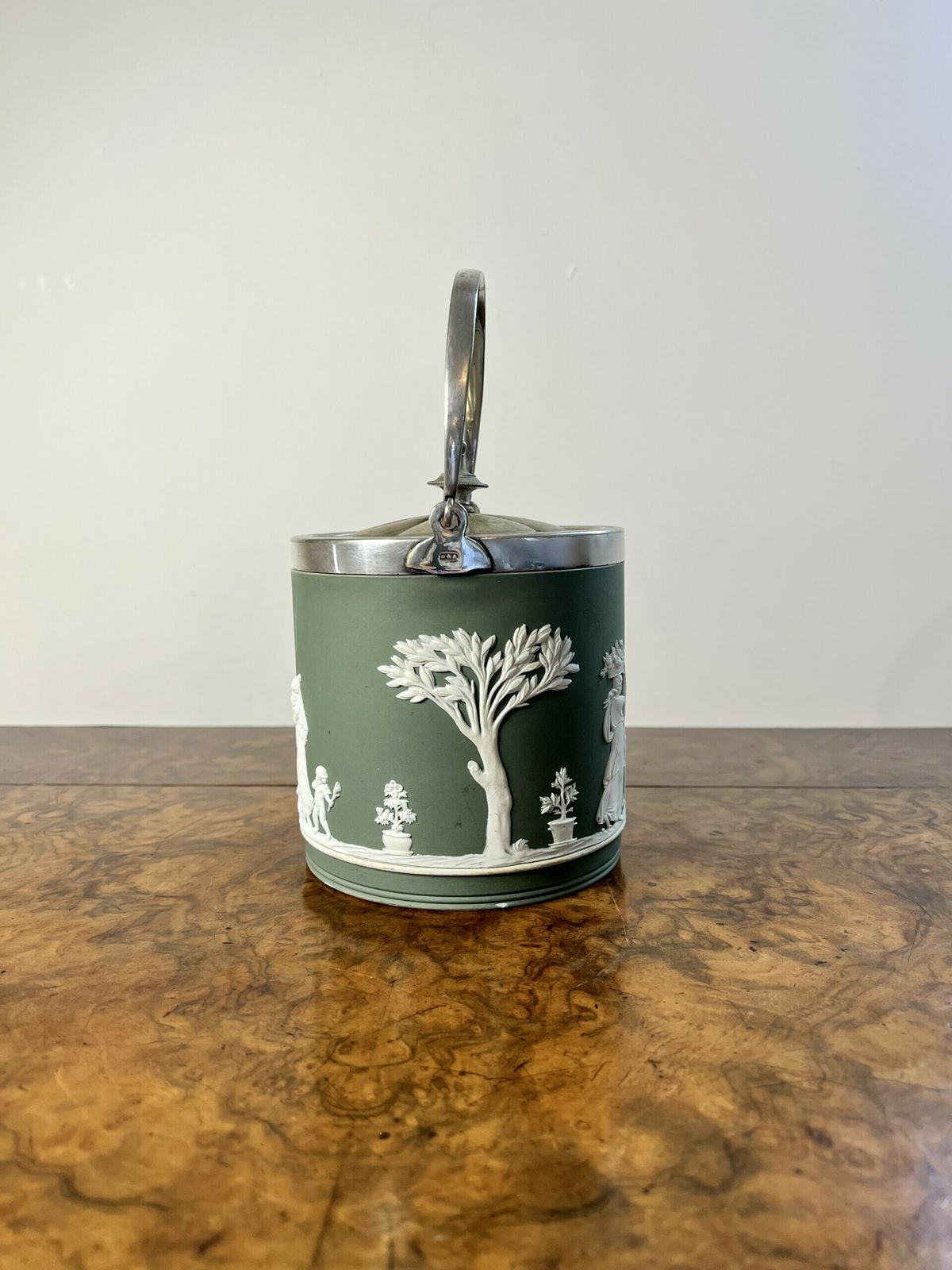 Quality Antique Wedgwood Jasper Ware Biscuit Barrel photo 265.0