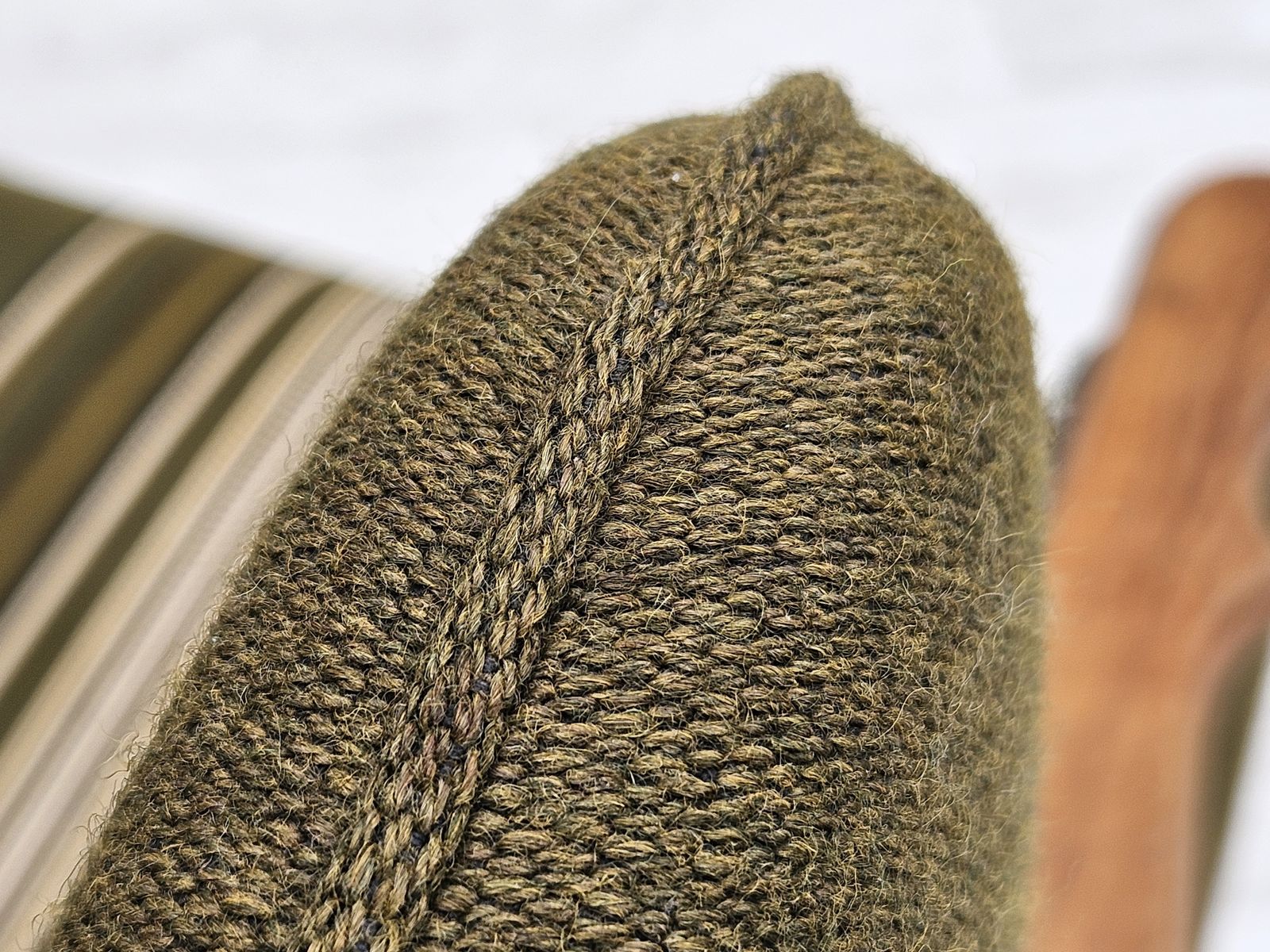 photo vintage 1970s, Danish Wingback Chair, Original Upholstery, Green Furniture Wool.