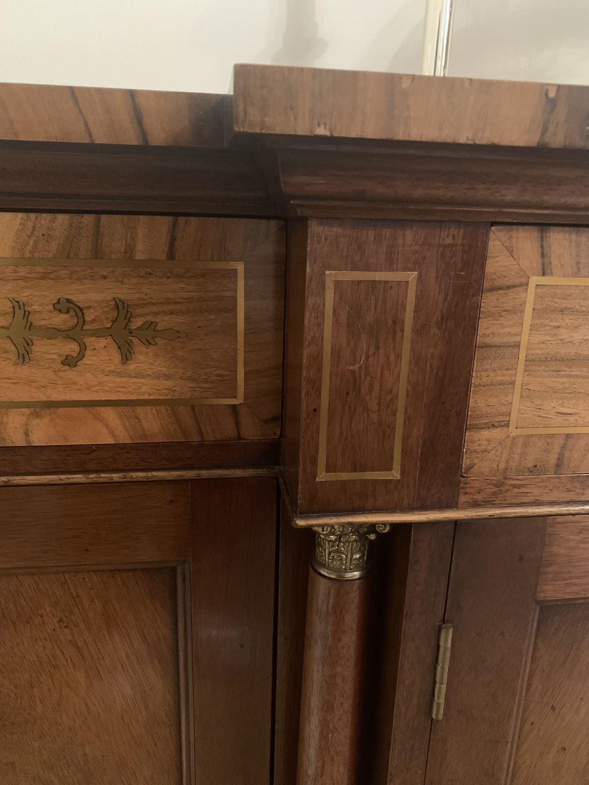 Superior Quality Georgian Style Reproduction Sideboard, From 1970s/1980s photo Furniture