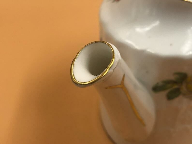 Royal Crown Derby China Melody Design Burford Shape 1.5 Pint Capacity Tea Pot. A1000 photo Home Decor
