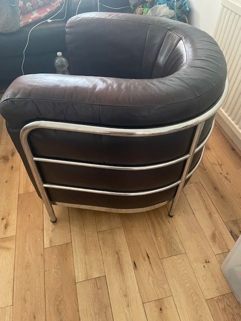 Zanotta "Onda" Leather  And Chrome Armchair photo vinterior