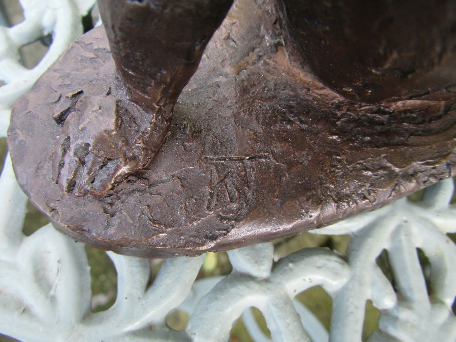 Bronzed Figure Of Girl Seated, Signed Kj For Kari Juva photo vinterior