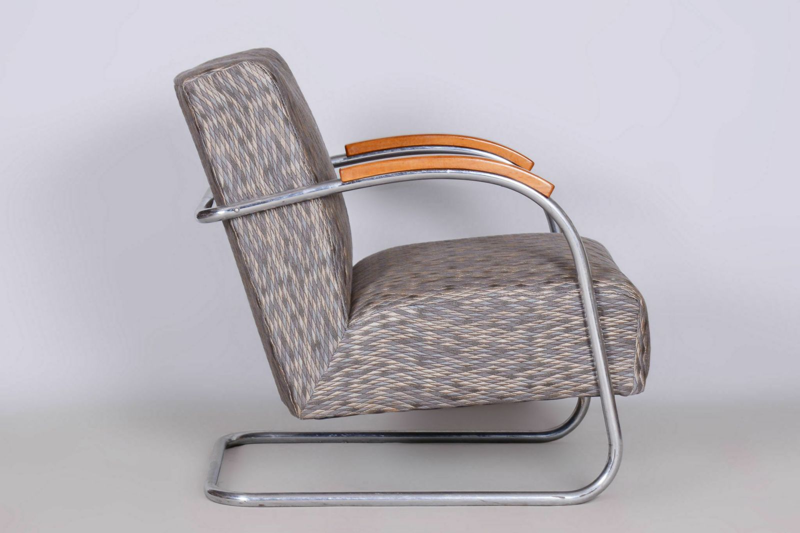 Restored Bauhaus Armchair, By Mücke Melder, Original Upholstery, Czech, 1930s photo furniture