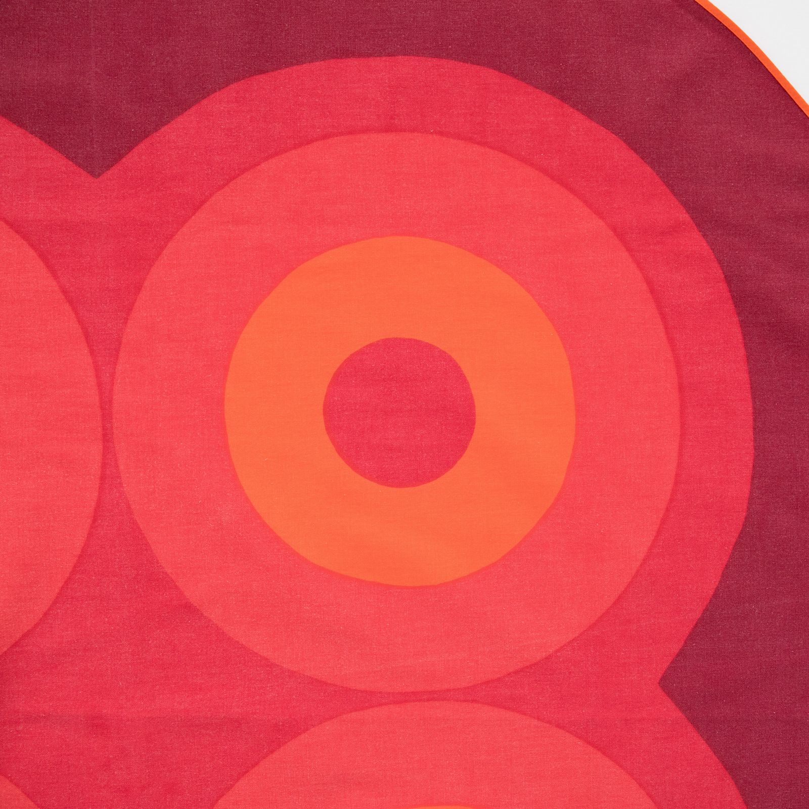 Sodahl Of Denmark Circular Tablecloth With Geometric Targets Design 1970s photo vinterior