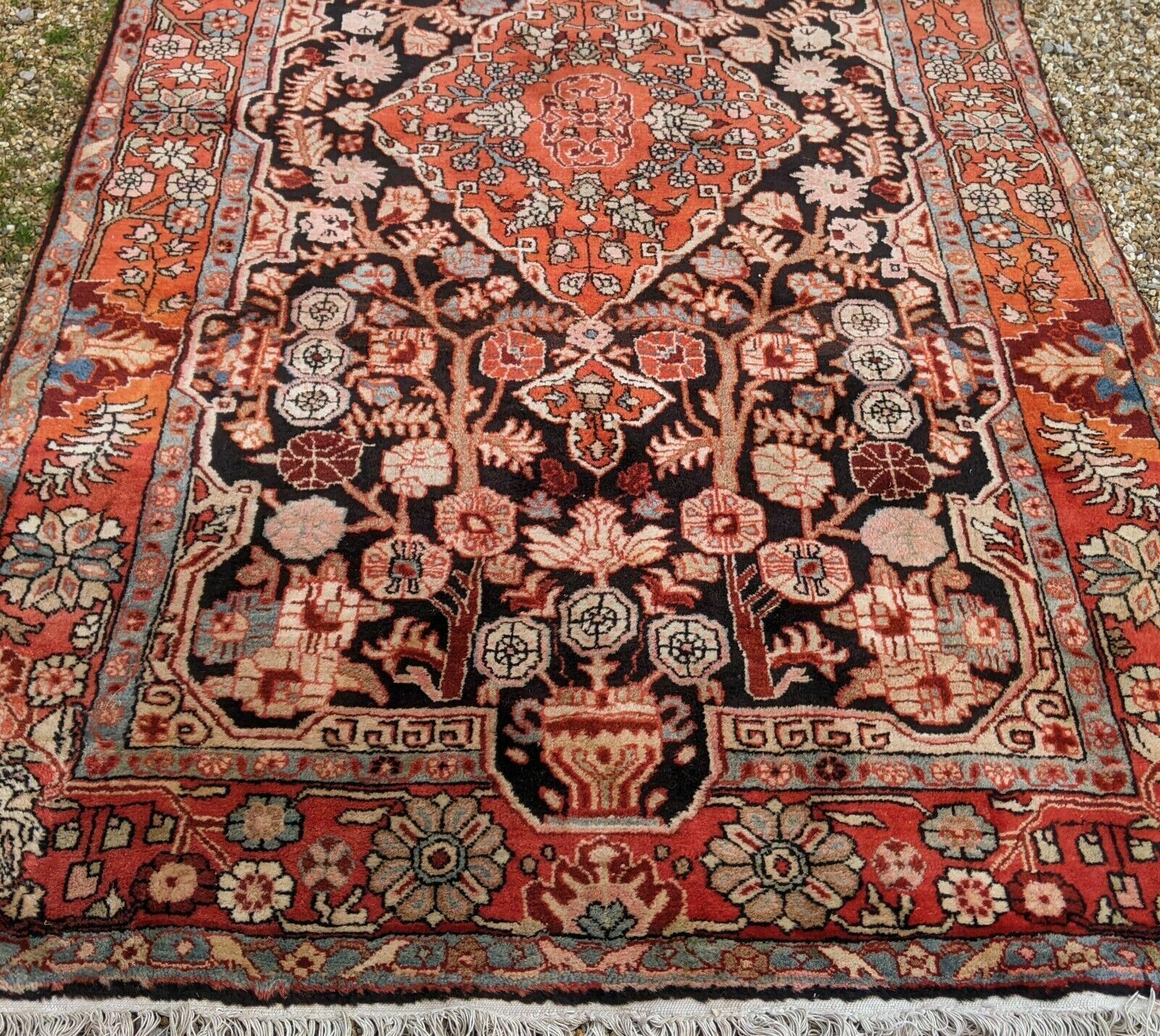 Handwoven Woollen Hamadan Carpet photo buy