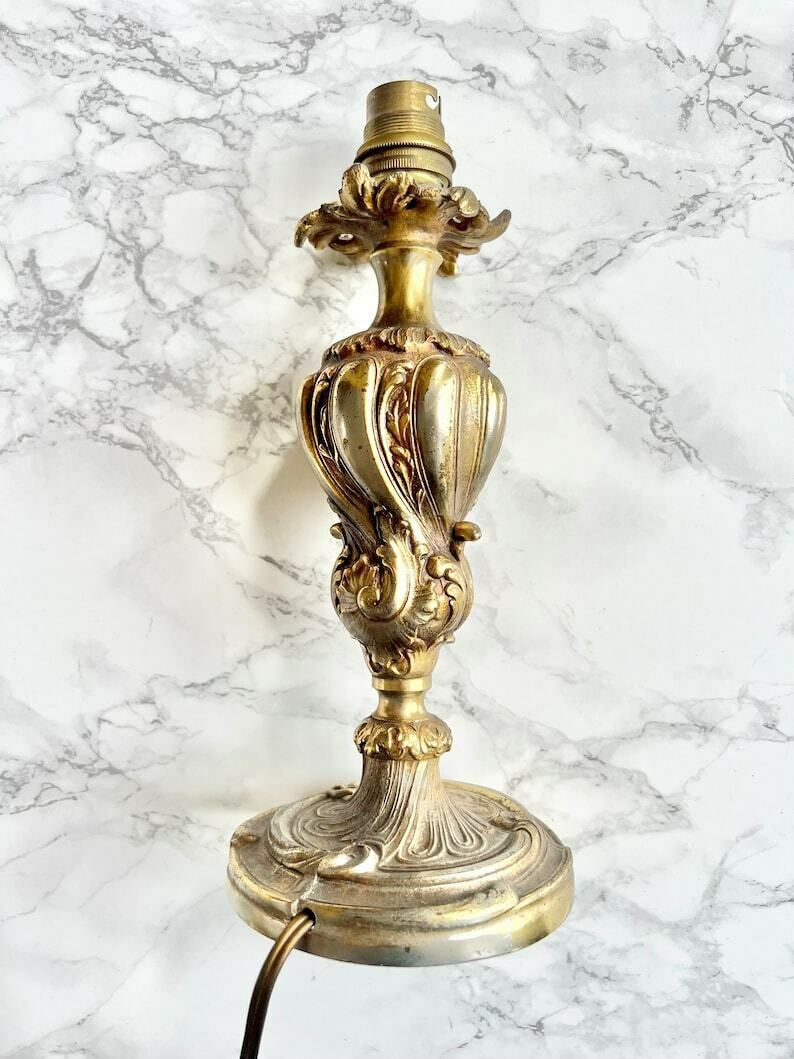 Old French Decorative Solid Bronze Lamp Foot Rococo Style Chateau Touch Golden Parisian Unique Bedroom Living Room Versailles Light