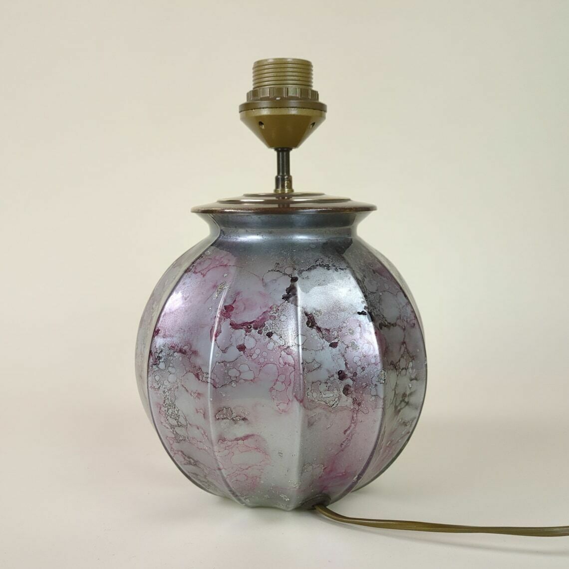 Vintage French 1980s Pink Lacquered Glass Boule Shaped Table Lamp, Original Lighting photo vintage