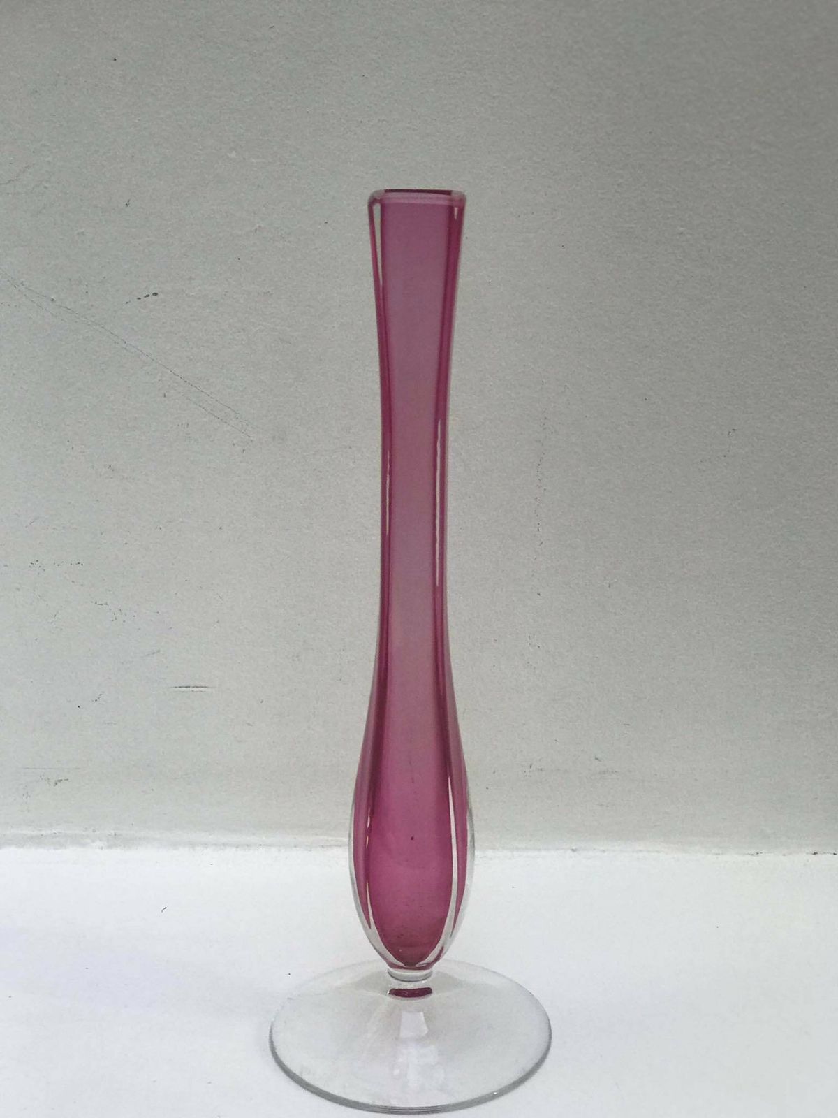 photo furniture Soliflore Pink Val Saint Lambert Vase Vsl Cranberry Pink And Clear Crystal Glass Vase Belgium Bud Vase Soliflore Thin Vase Signed Pink Decor