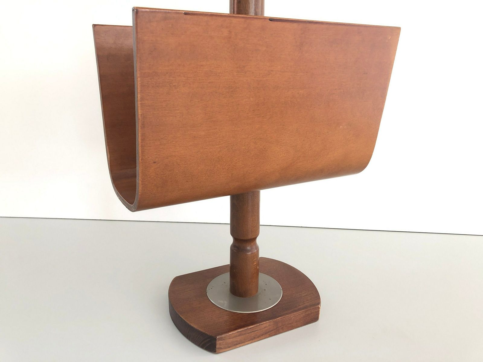 Mid Century Italian Wood Magazine Stand With Asian Top, 1950s, Italy photo vintage