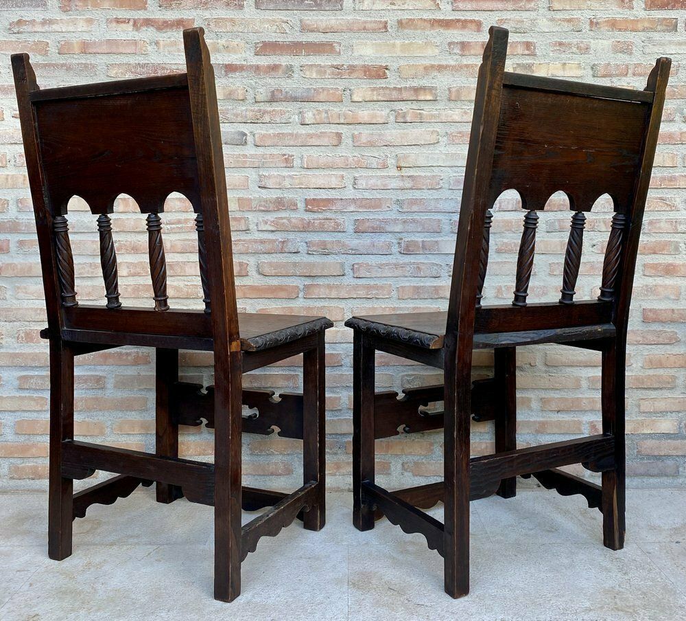 photo vinterior Early 20th Century Spanish Carved Chairs With Wood Seat, 1890s, Set Of 2
