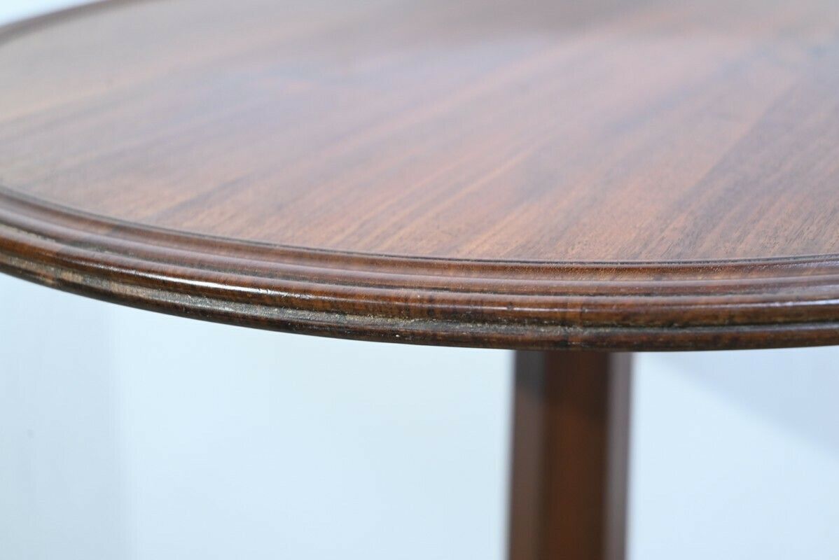 Small Cuban Mahogany Pedestal Table, Restoration Period – Early 19th Century photo vinterior