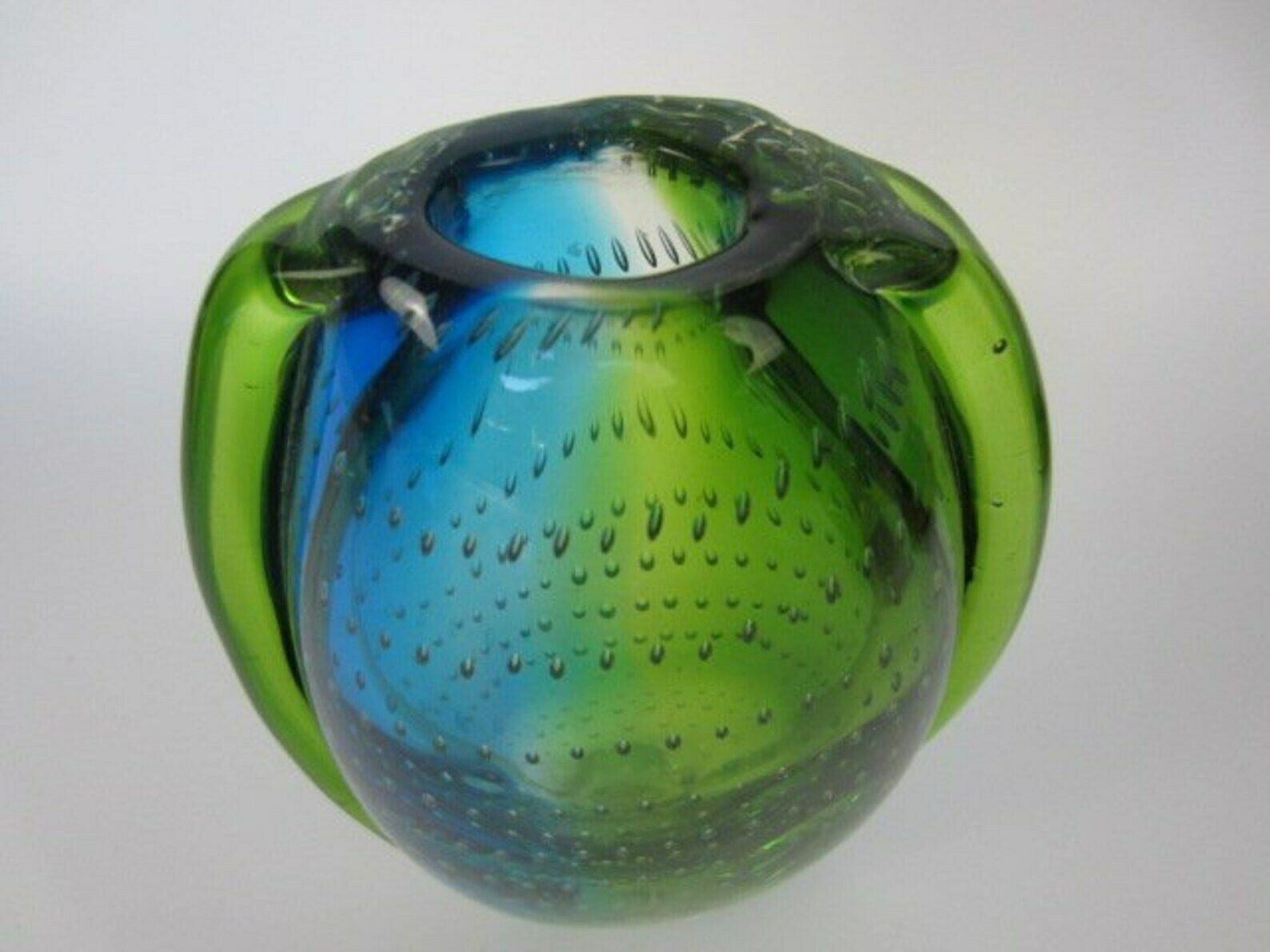 photo furniture Heavy Oval Shaped Murano Sommerso Style Art Glass Vase Blues Greens & Bullicante