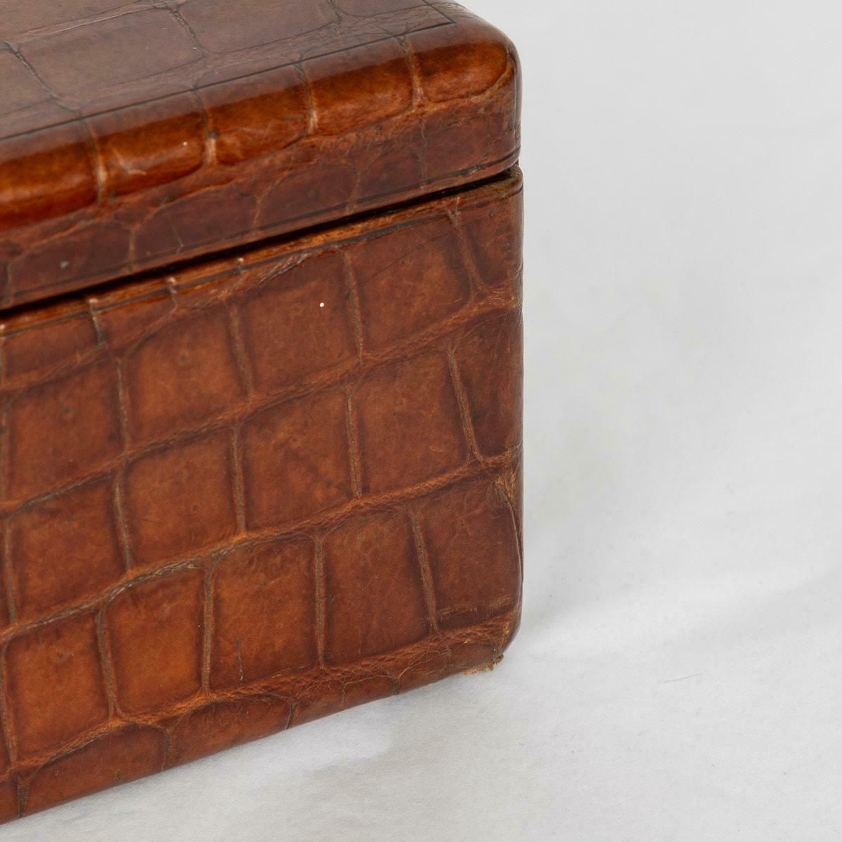 20th Century British Made Crocodile Travel Overnight Vanity Case, C.1900 photo Home Decor