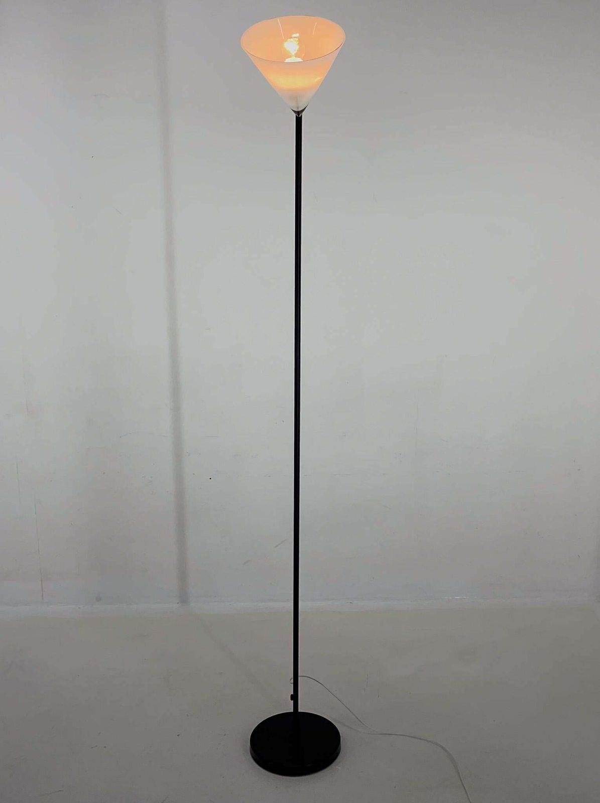 photo furniture 1970s Murano Glass & Metal Floor Lamp, Italy