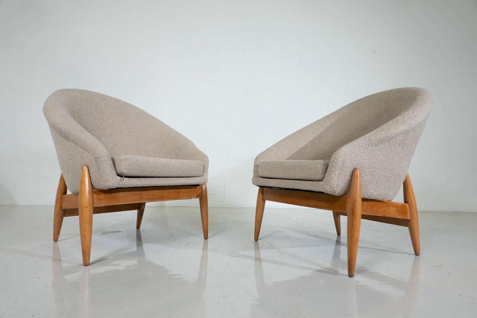 Pair Of Mid Century Modern Beige Fabric Armchairs By Julia Gaubek – Hungary 1950s photo for sale
