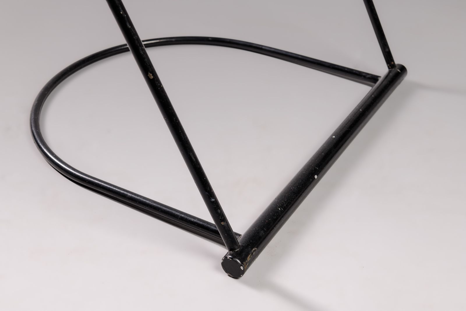 Herbert Ohl For Rosenthal Studio Linie Einrichtung, ‘Swing’ Chair In Black Painted Spring Steel, Germany, 1982 photo vinterior