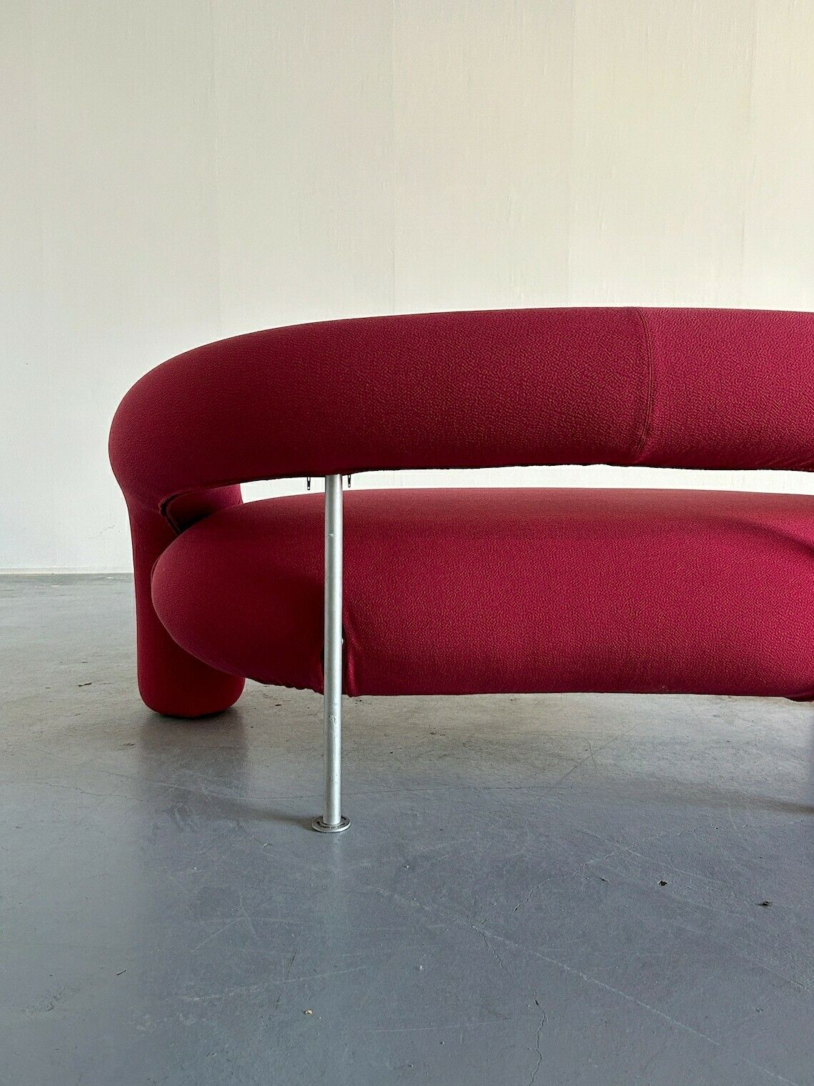 Sculptural Tube Sofa By Anna & Carlo Bartoli For Rossi Di Albizzate, Italy, 1990s photo vintage