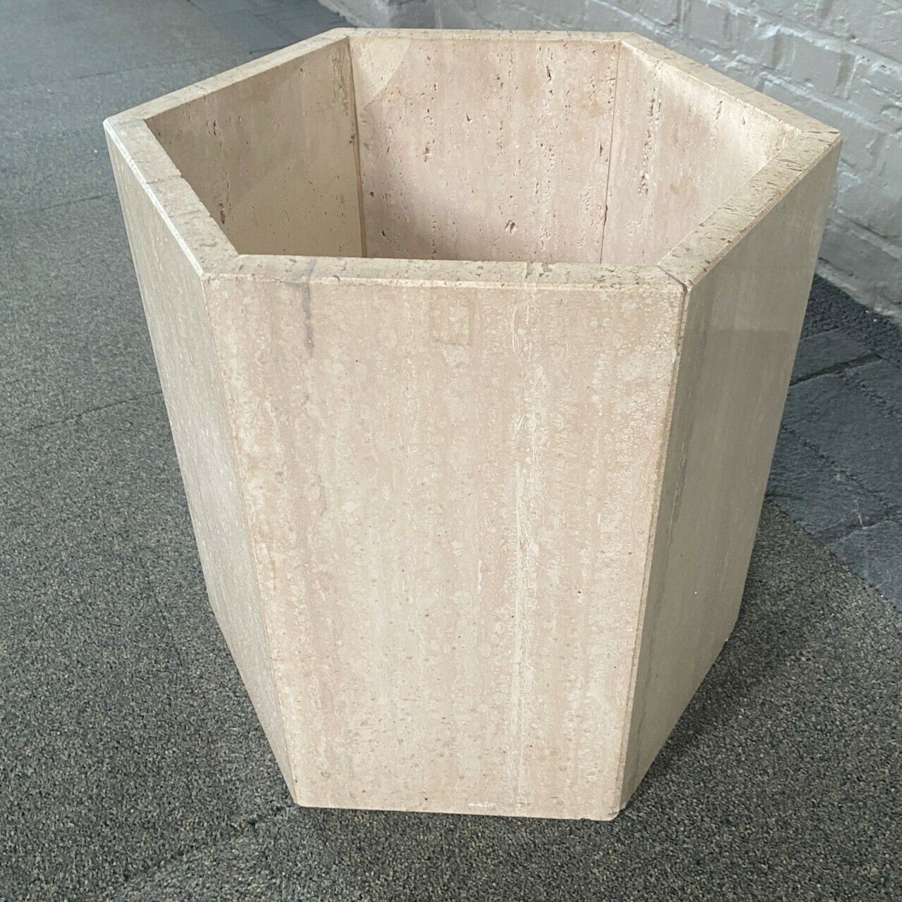 Travertijn Hexagonale Plantenbak, Jaren 1980 photo furniture