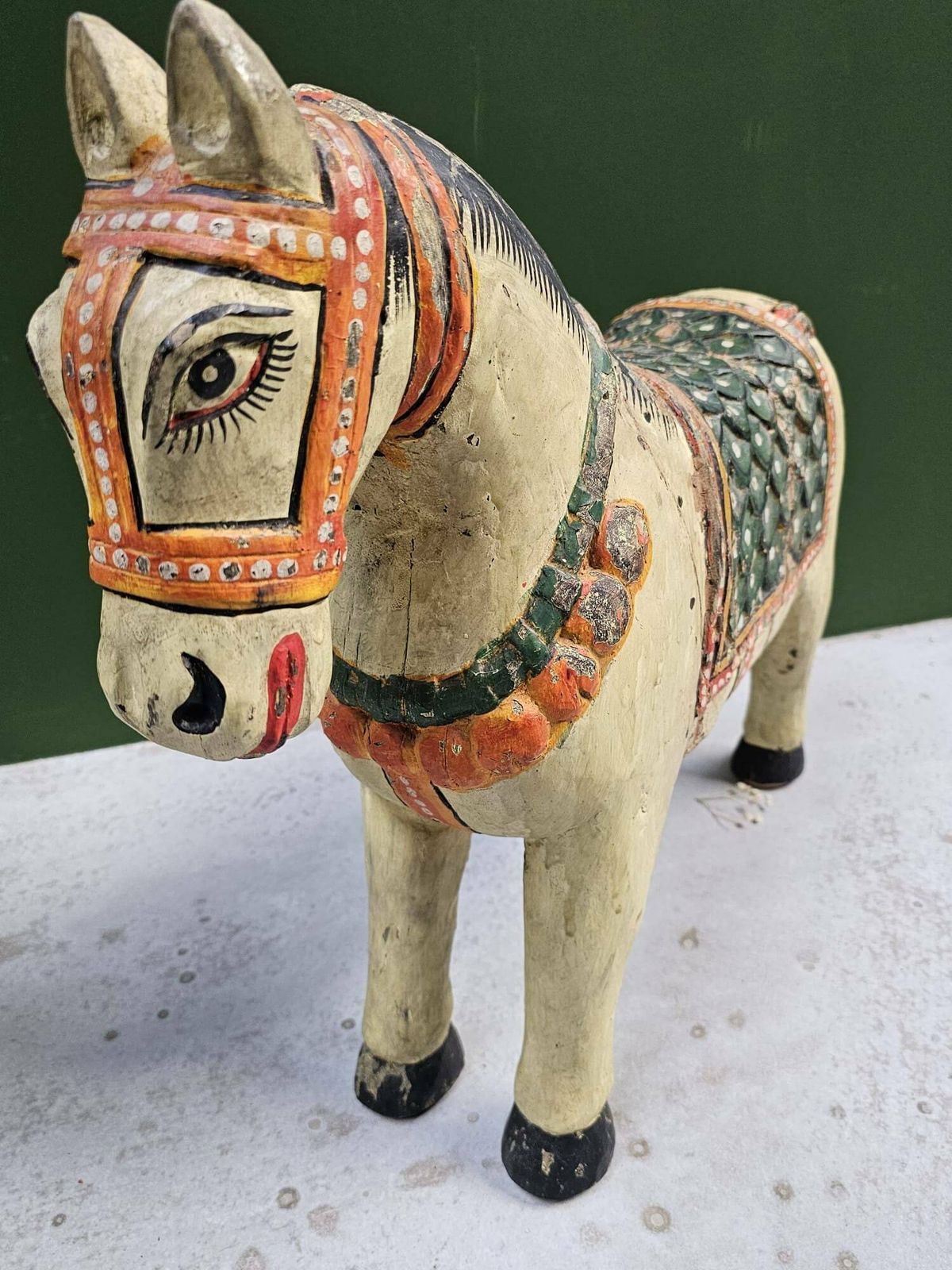 Wooden Horse Statue Indian Vintage: Hand Carved, Hand Painted Decor Accent. Natural Yellow Wood Craft photo furniture
