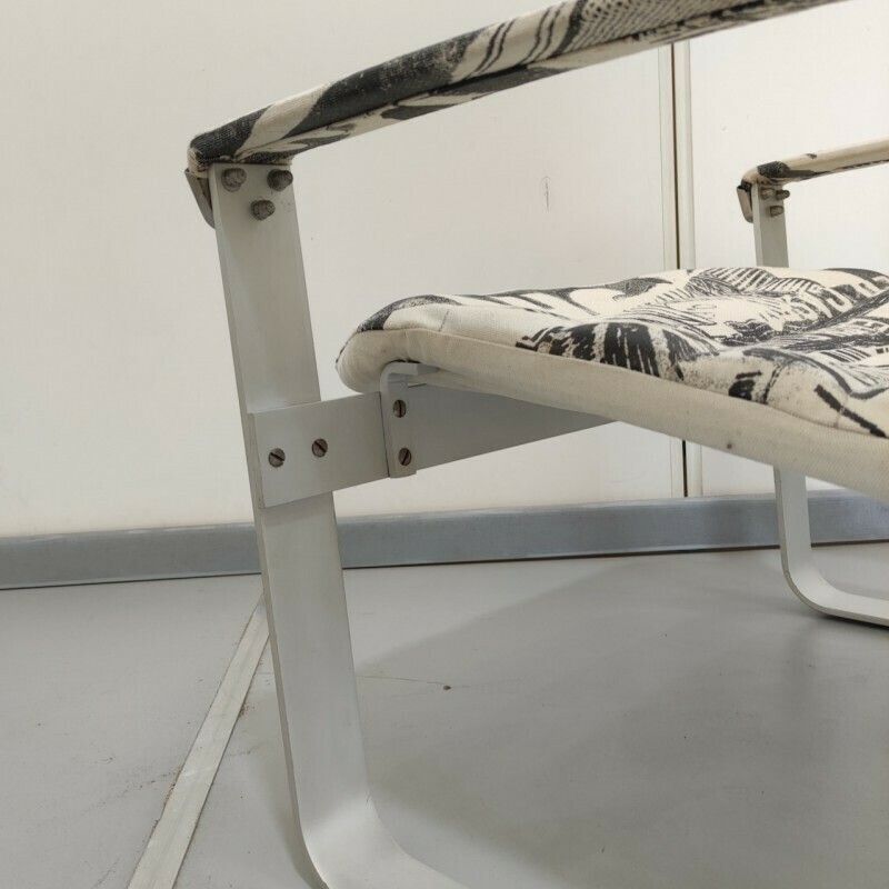 photo furniture 'Pulkka' Fauteuil Van Imari Lappalainen Voor Asko