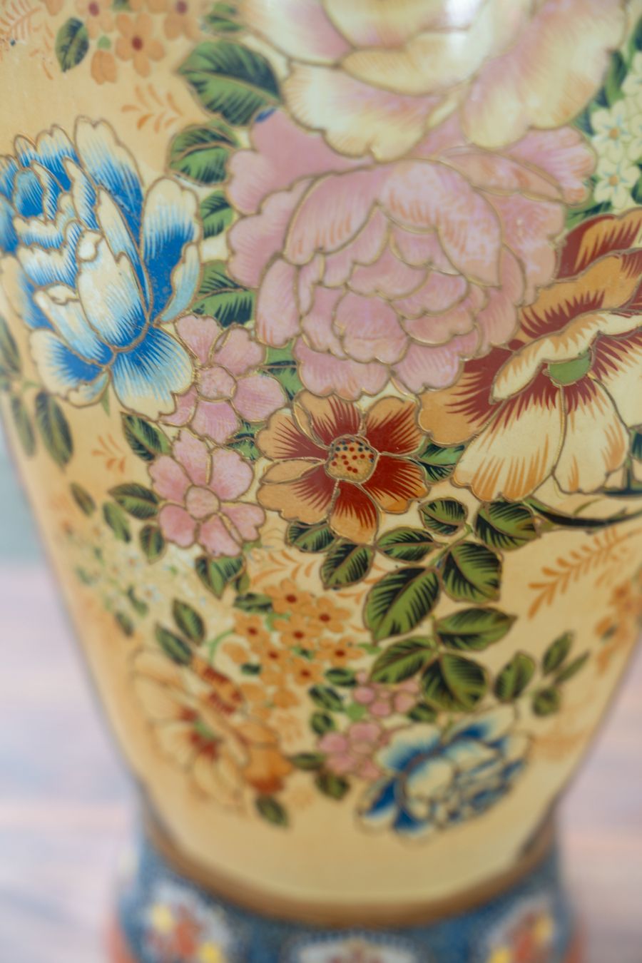 photo for sale Large Chinese Golden Satsuma Vase, Eastern Miji Period